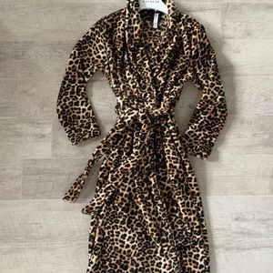 Leopard Print Super Soft & Cozy Mid-length Robe